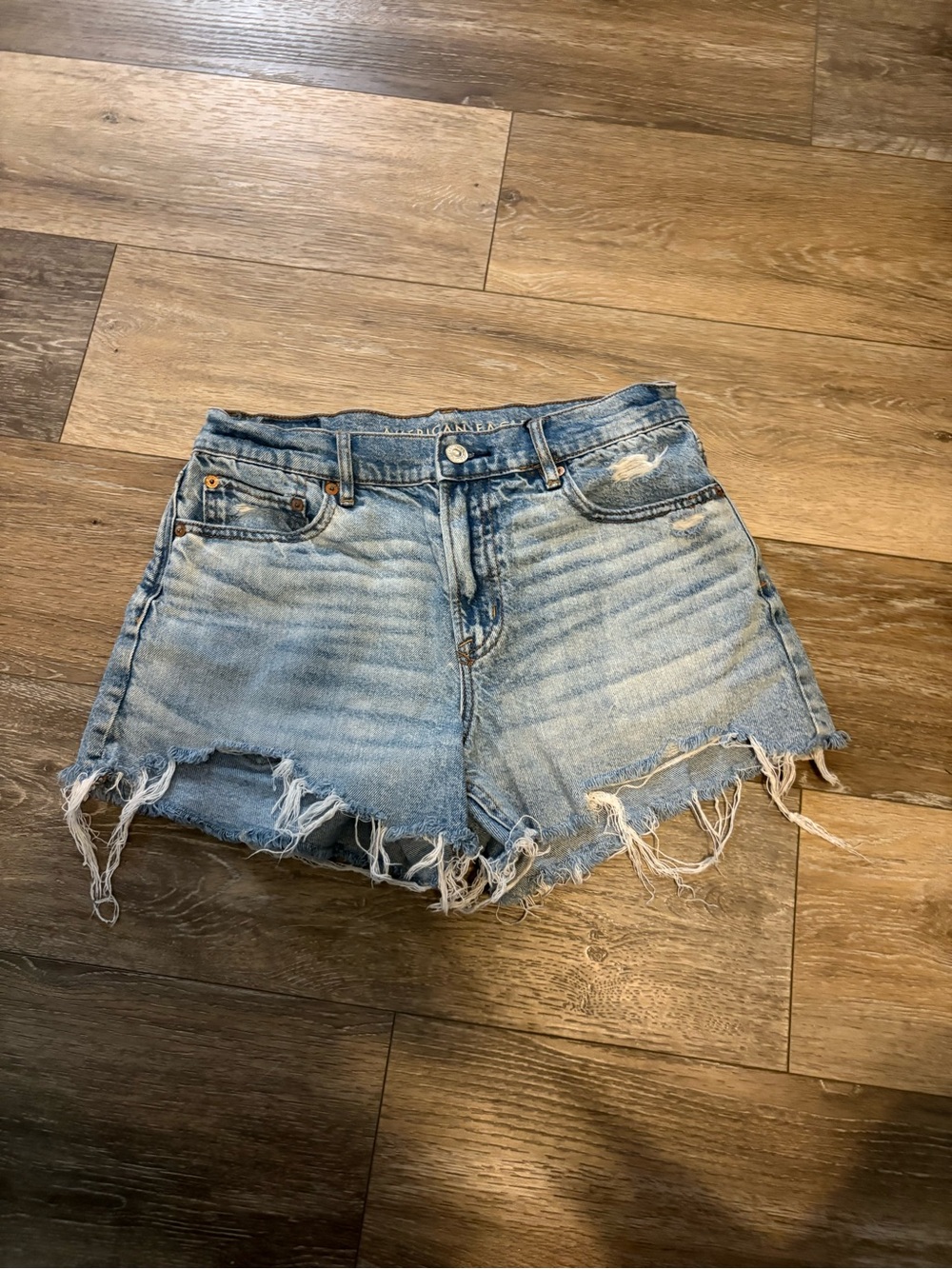American Eagle Women’s Jean Shorts Size 4 Gently Used!